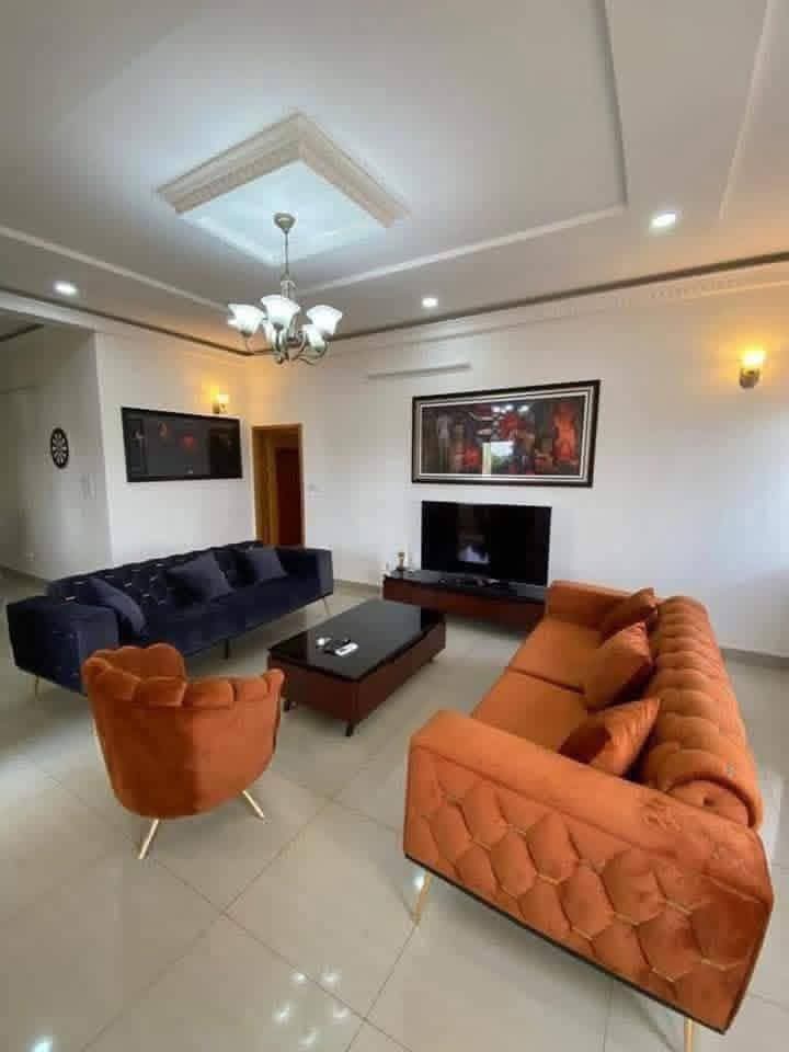 APPARTEMENT MEUBLÉ DE 4 CHAMBRES ET SALON SANITAIRES À LOUER, LIVINGSTONE - CITÉ HAIE-VIVE